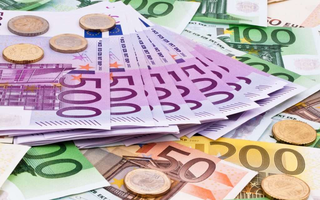 توصيات فوركس مجانية على زوج اليورو / ين تعرف على التفاصيل